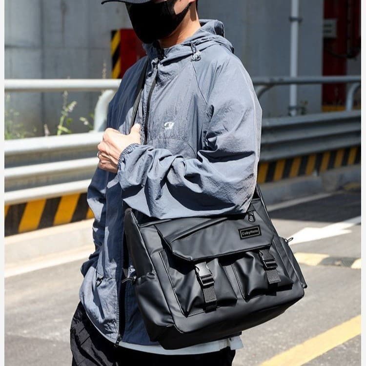 Large Capacity Crossbody Backpack Men's Cross-border Trend 2024 Fashion Trendy Commuting Minimalist Solid Color Messenger Bag Shoulder Bag