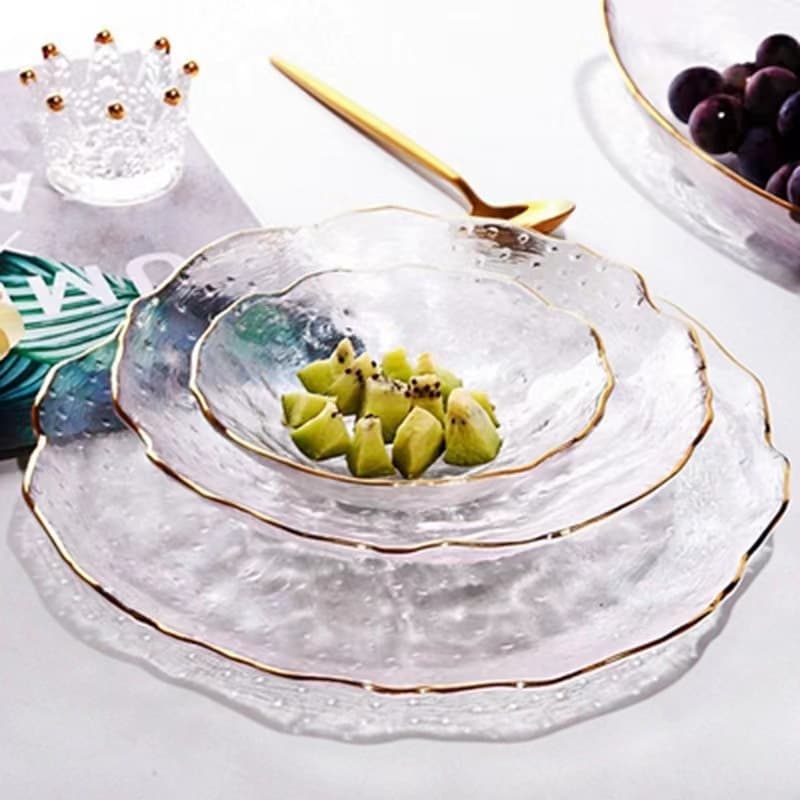 Luxury-style uniquely shaped stone fruit plate for home use, perfect for snacks and dried fruits. Creative dessert and fruit glass plate with a high-end feel. Wholesale.