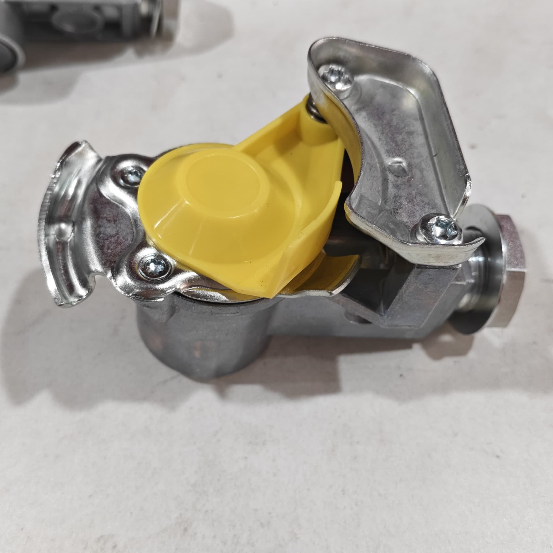 Trailer Coupling Valve, Yellow, Heavy Truck WABCO, 9522010010