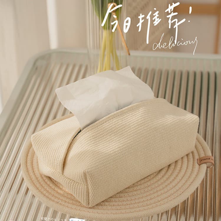 Japanese-style cotton and linen tissue box, simple design for home use, coffee table, car, Nordic cream style.