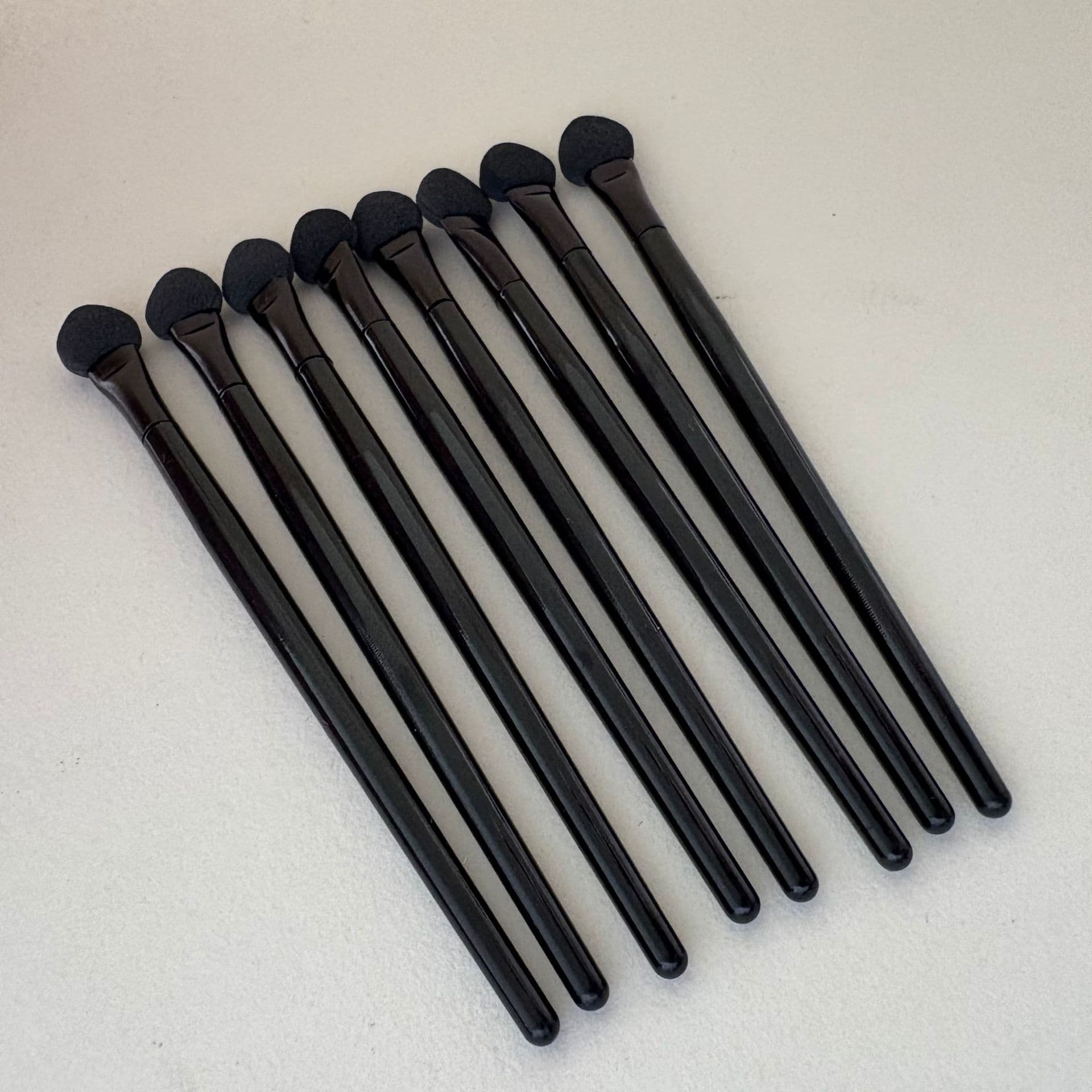 Single Eye Shadow Brush, Single-Head Latex Sponge Eye Shadow Stick, Multi-Color Smudged Eye Makeup Brush, Facial Beauty Tool