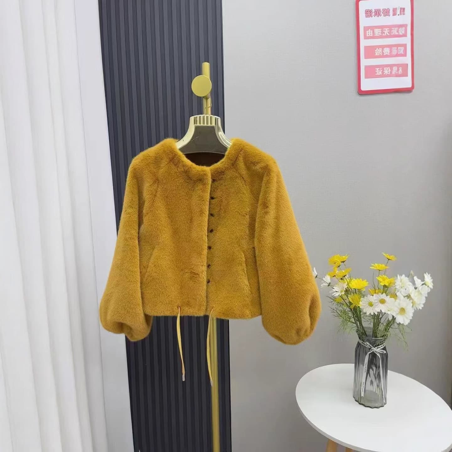 Korean Style High-End Faux Mink Soft Velvet Short Coat for Women, 2025 Winter Light Luxury Eco-Friendly Fur Fuzzy Coat