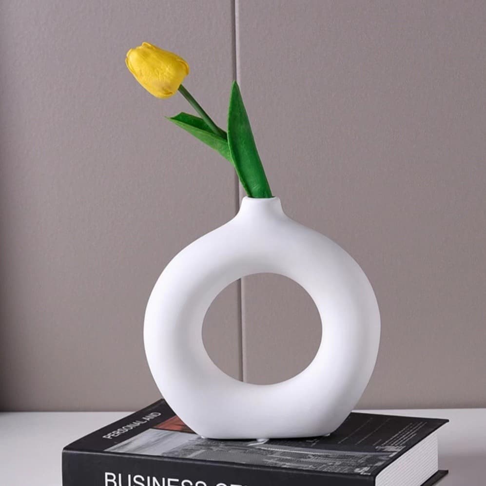Cross-border Creative New Donut Resin Vase Light Luxury Nordic Style Living Room Home Decoration Personalized Flower Vase