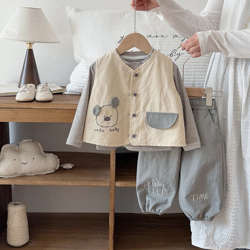 Infant clothing, spring and autumn clothing, baby boy split three-piece set, handsome and fashionable vest, T-shirt and trousers for infants and young children