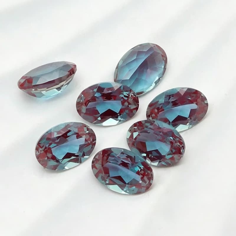 Wuzhou source factory cultivated Alexandrite oval-shaped gemstone loose stones for pendant setting oval wholesale