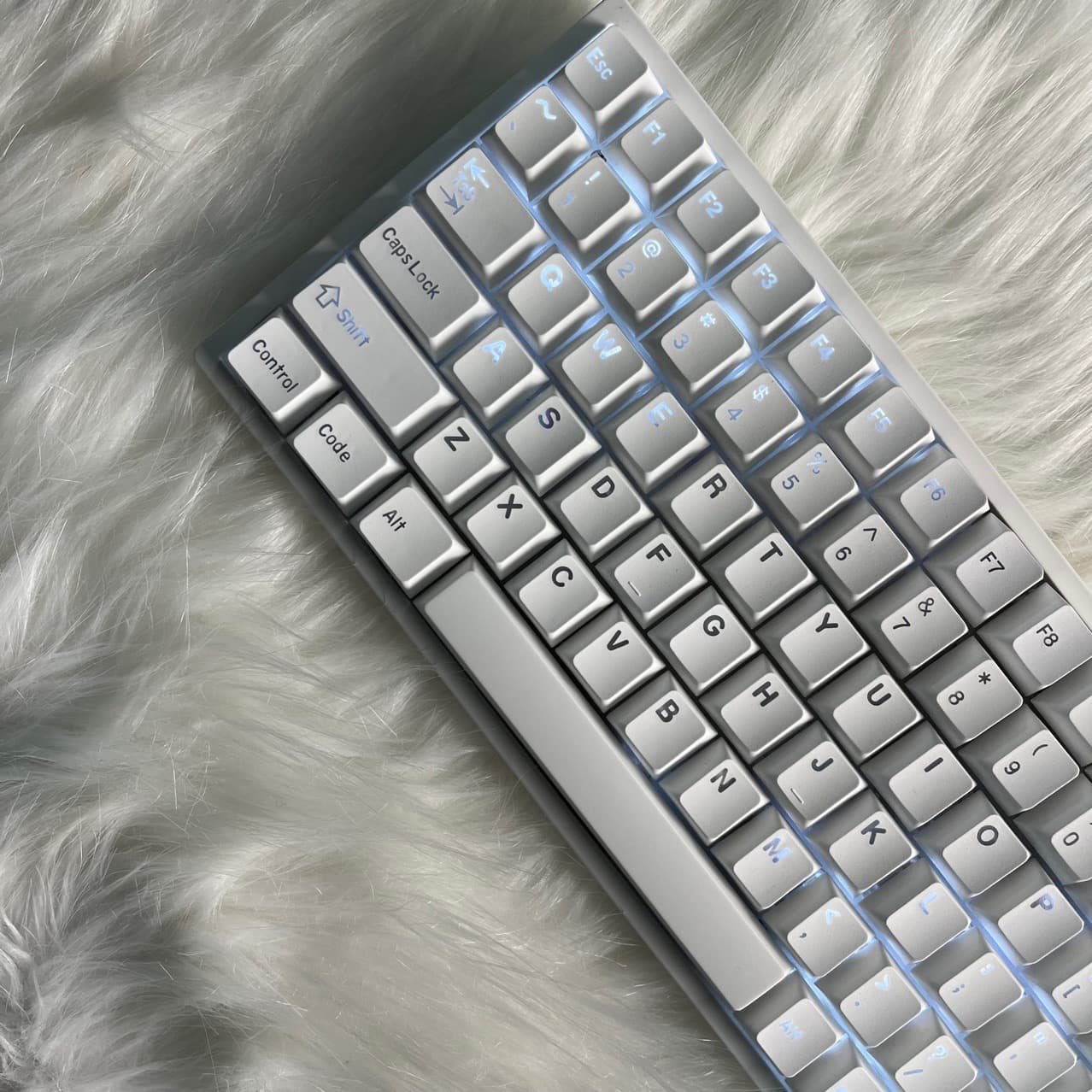 RK71/836 Bluetooth Tri-Mode Dual-Mode Mechanical Keyboard Keycaps, with Black, Blue, Brown, and Red Switches