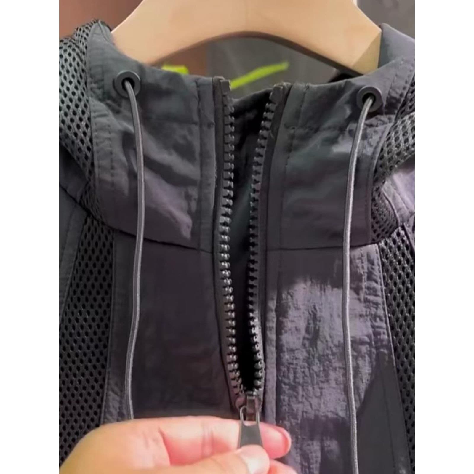Autumn Mesh Panel Trendy Hooded Jacket Men Loose Versatile Sports Casual Top Men's Windbreaker