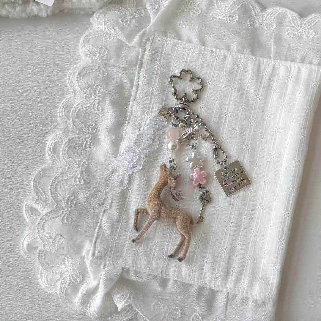 Lace deer letter | Soft pink and white color, like a deer in the spring forest, with a sense of healing