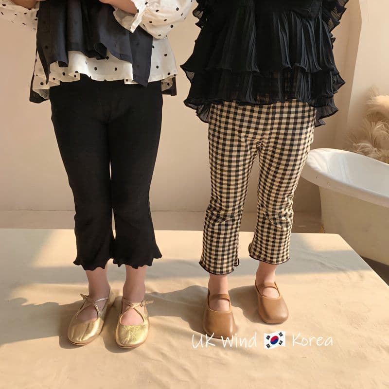 Girls' pants Korean children's clothing 2024 spring and summer new fashionable girls' fashionable and versatile plaid tight micro-flared pants