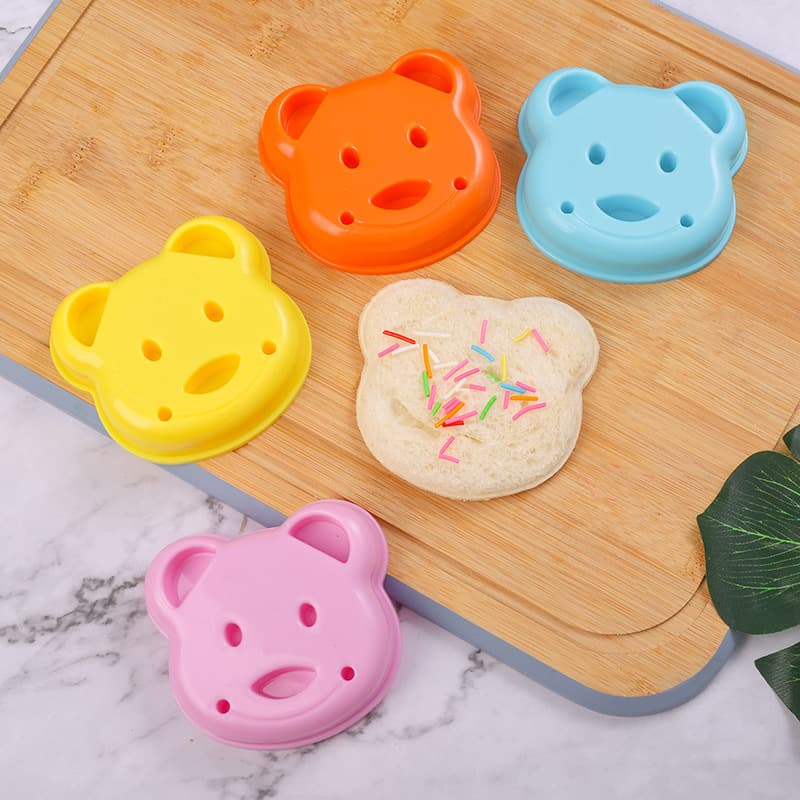 DIY Sandwich Mold Bread Cutting Cartoon Toast Cutting Trolley Bear Rabbit Cat Bread Mold Bento Mold Bread Cutting