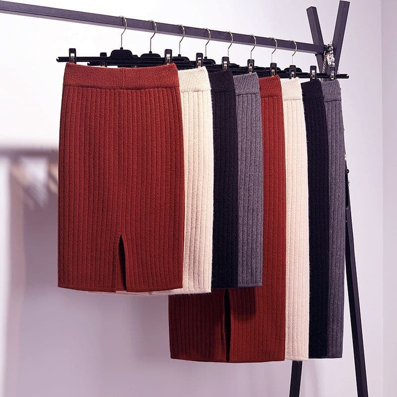 New 2021 slit knitted skirt, hip-covering one-step skirt, women's mid-length, versatile, slimming, slim woolen long skirt