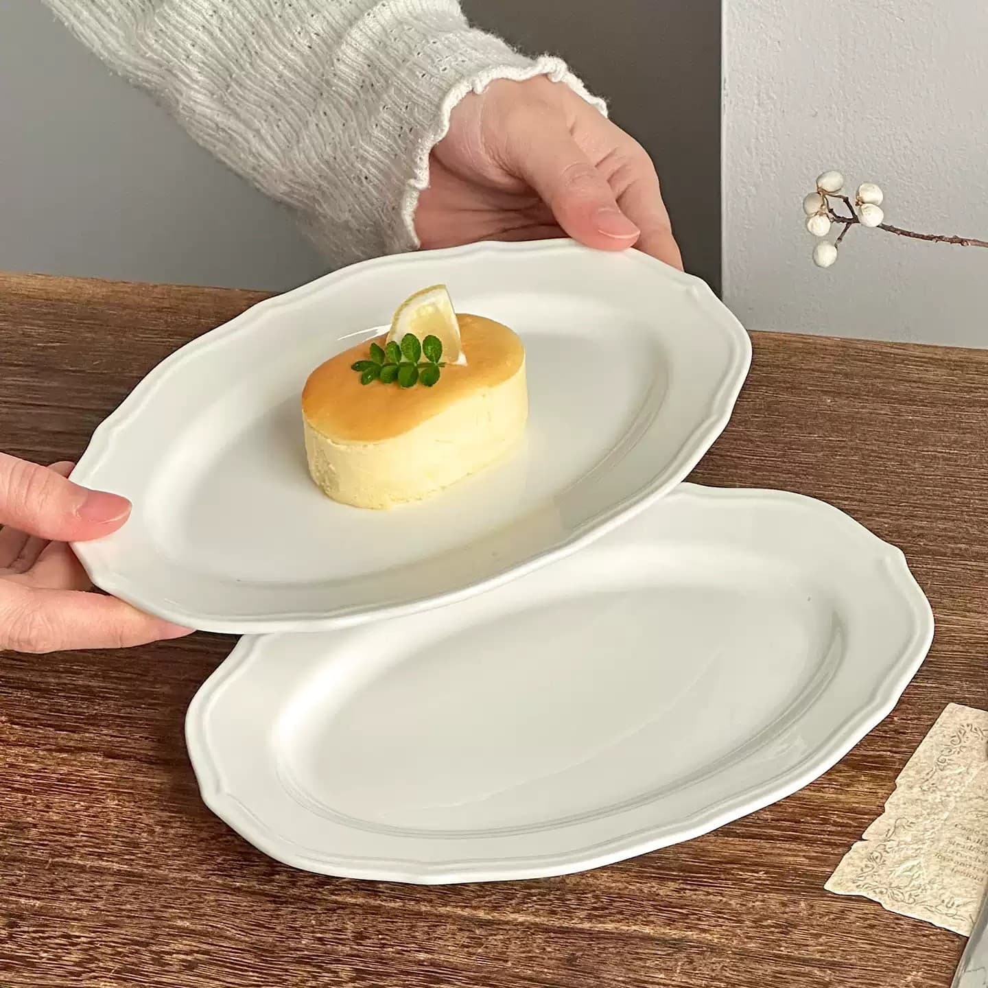 French retro ceramic oval plate cake dessert plate breakfast plate steak Western plate white plate flat plate plate