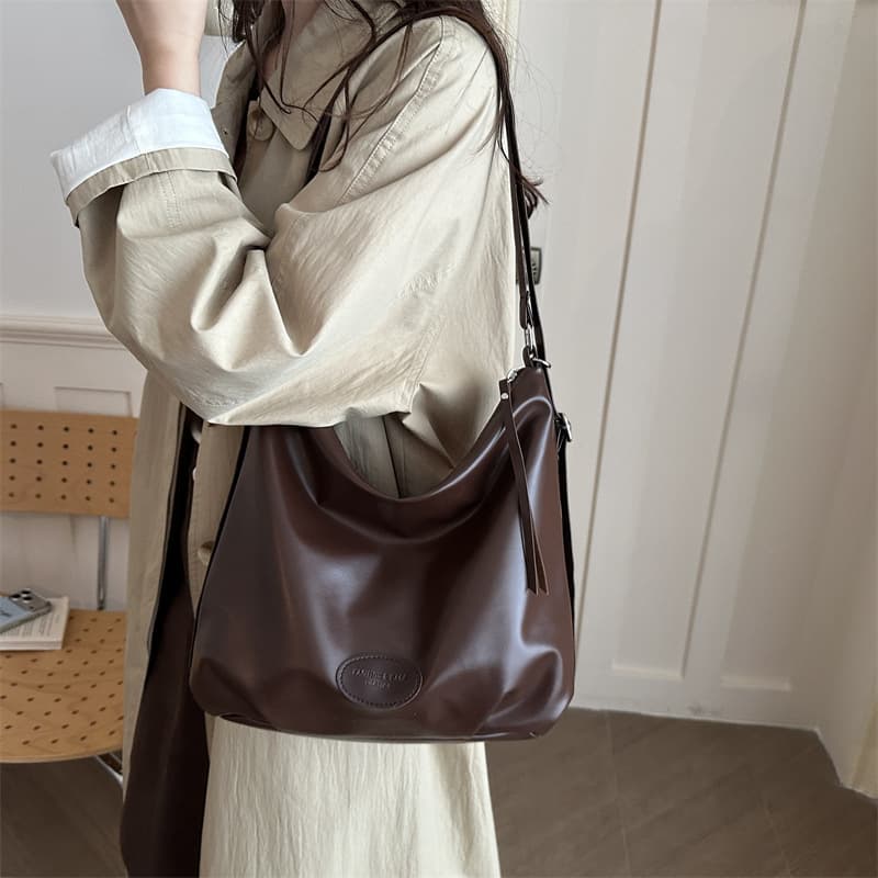 Minimalist Large Capacity Bag for Women 2026 New Style Fashion Versatile Casual Shoulder Bag Trendy Commuter Crossbody Tote