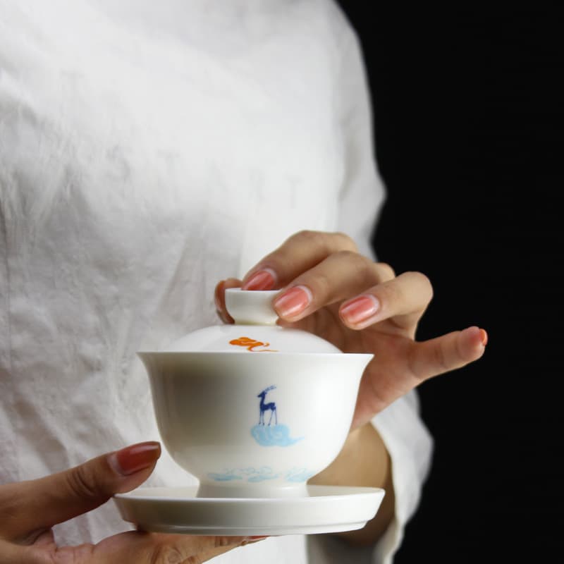 Wholesale Nine-Colored Deer White Porcelain Handmade Tea Cup Set with Saucer and Lid, Heat-Insulated Brewing Bowl