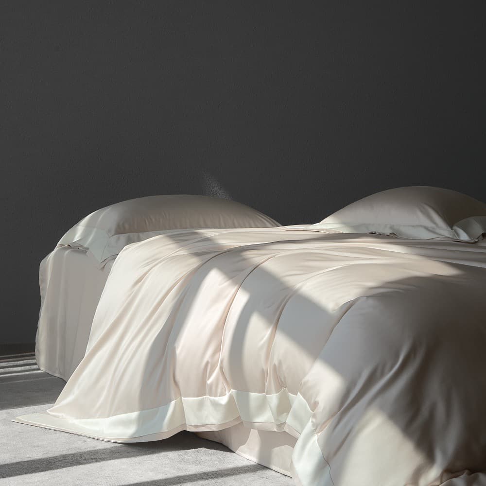 Five-Star Hotel Style Spring/Summer Cool 100S Tencel Cotton 4-Piece Bedding Set with Stitched Wide Edge Solid Color Duvet Cover for Bare Skin Freedom