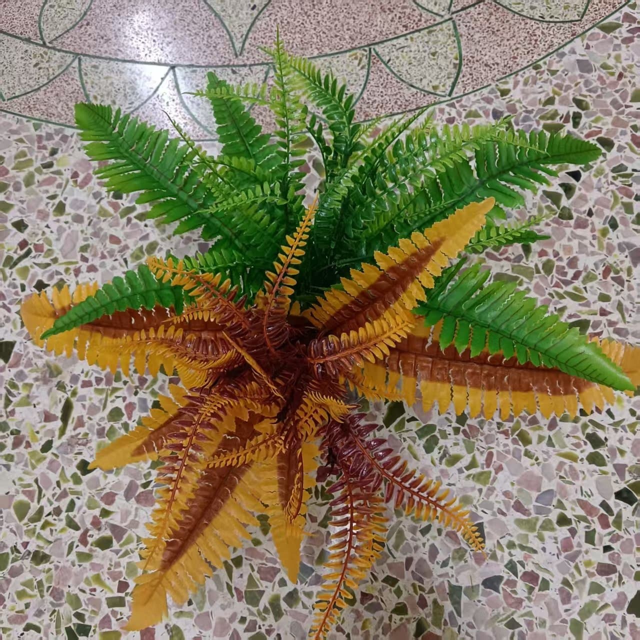 Step into a 12-forked artificial Persian leaf decoration, fern-like plant wall greenery, wedding decoration, 18 heads.
