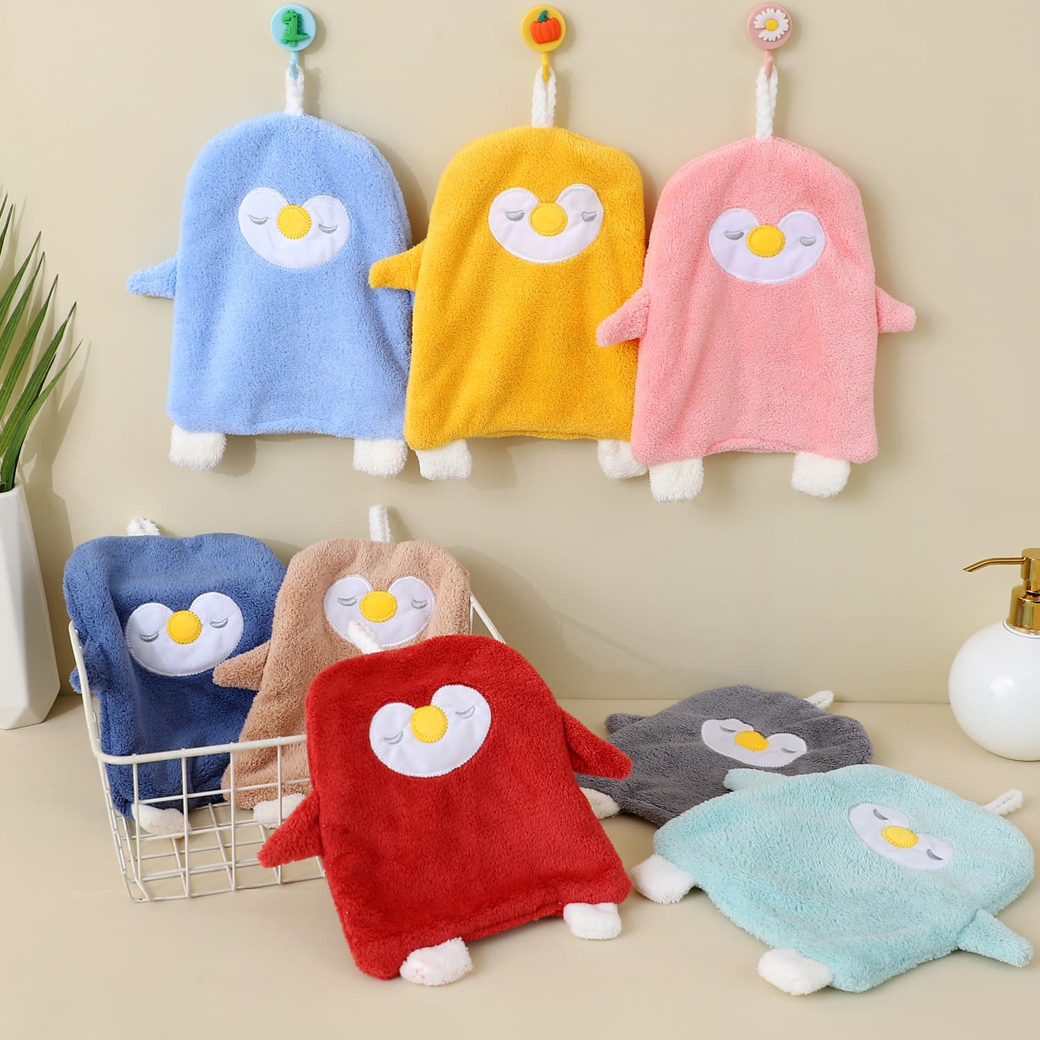 Cartoon Embroidered Coral Fleece Hand Towel, Strong Absorbent Thick Version Hangable Kitchen Small Hand Towel Cloth