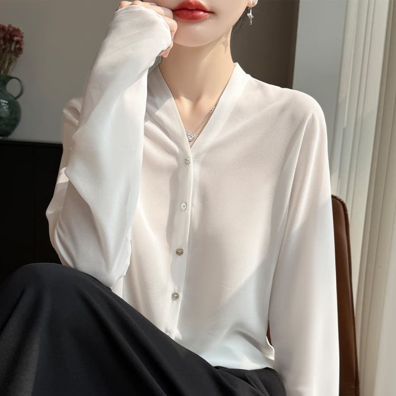 Spring/Summer New Simple Office V-Neck Long Sleeve Shirt Women Thin Sun Protection Cardigan Office Versatile Top Blouse