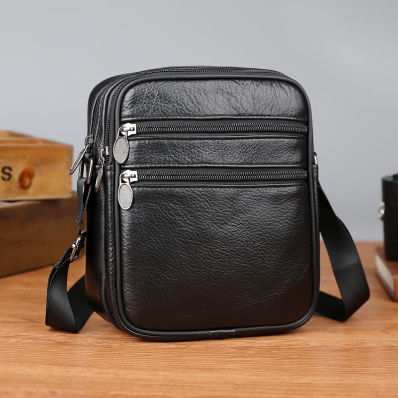 New cross-border genuine leather men's crossbody bag, casual and versatile shoulder bag, cowhide small backpack, mobile phone bag, factory wholesale.