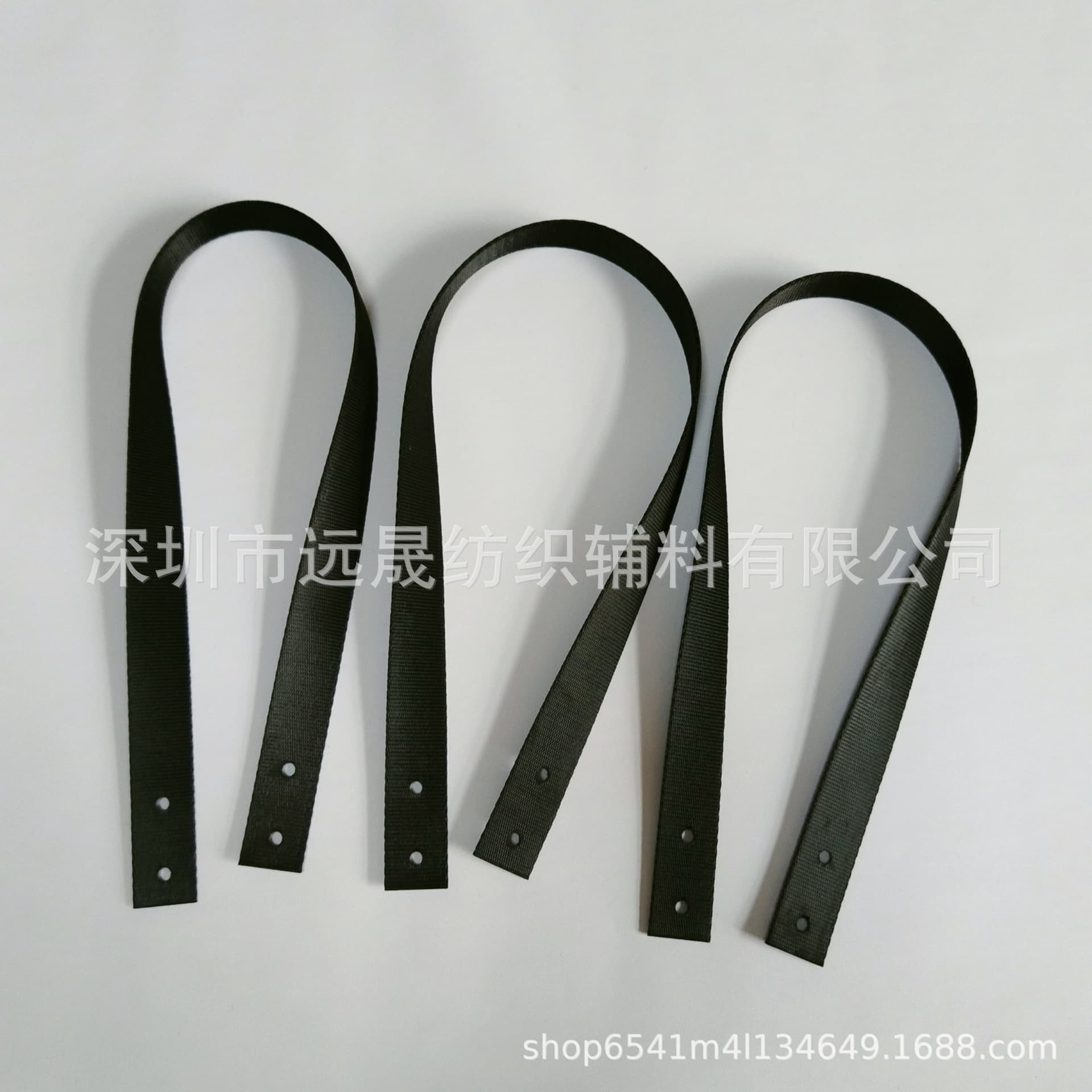 Imitation nylon webbing punching, semi-circular arc cutting, hot cutting R corners, heavy-duty tie-down straps positioning laser punching and dovetail cutting