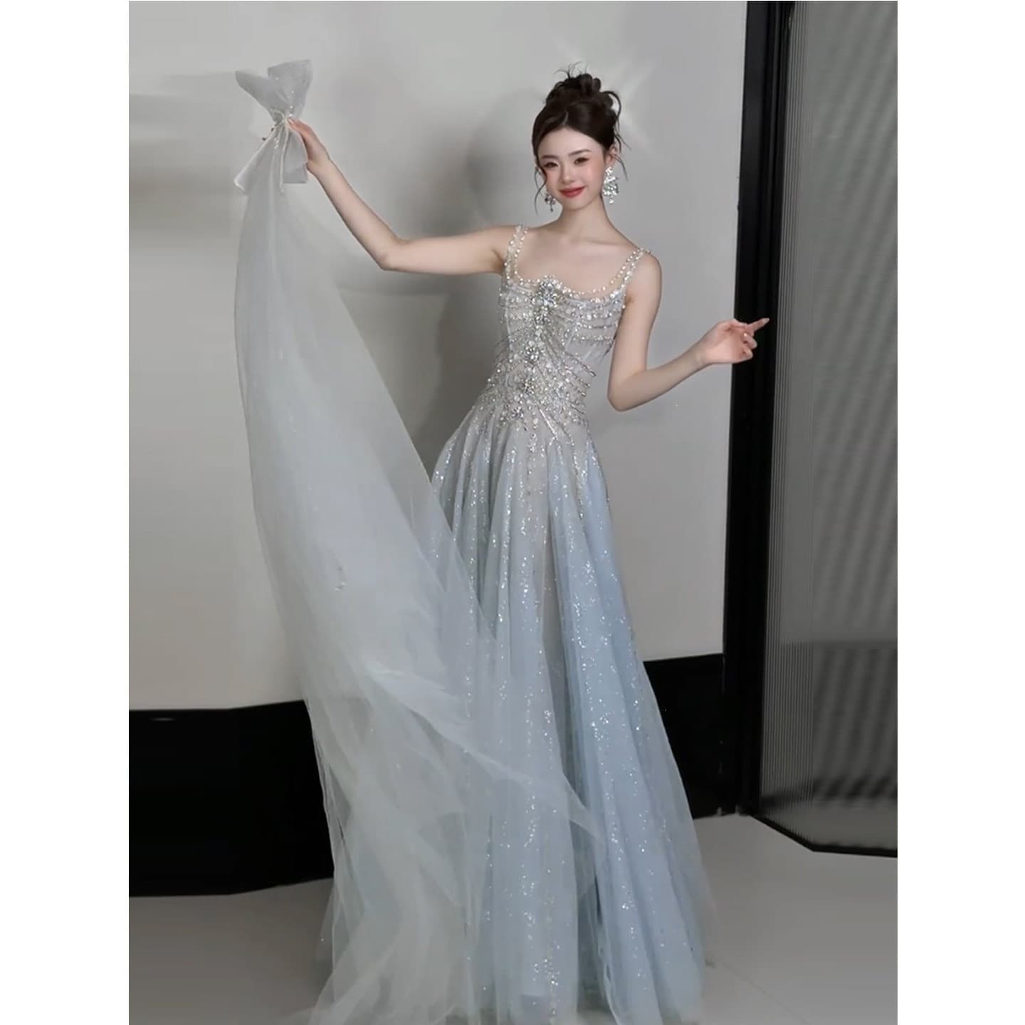 Evening dress female high-end light luxury niche host temperament super fairy student day coming of age ceremony heavy industry engagement dress skirt