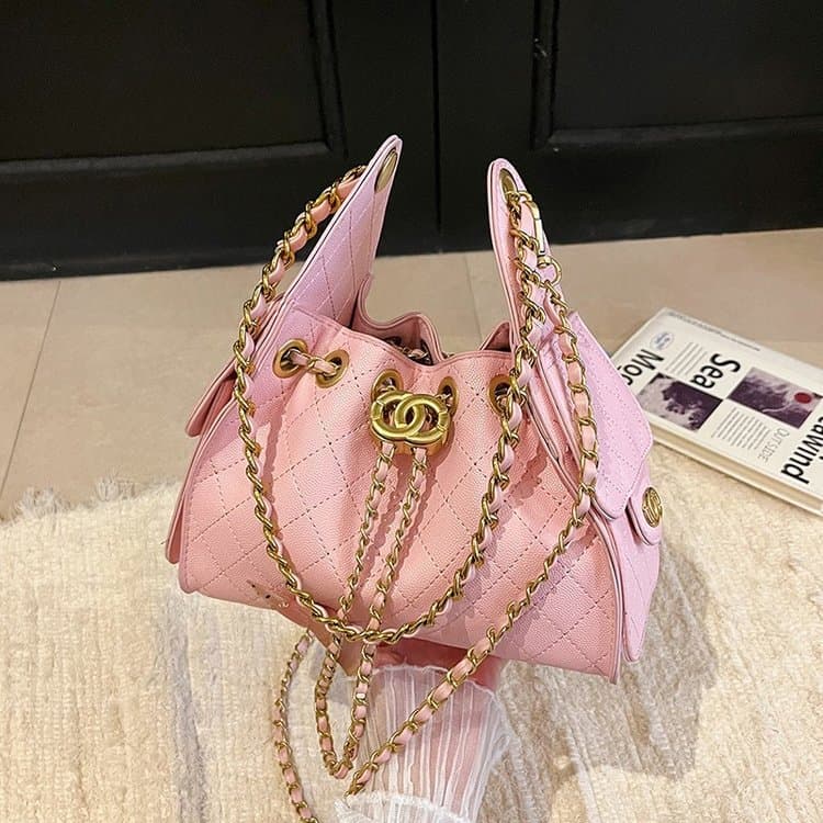 Best-Seller Quilted Chain Bag for Women 2026 New Large-Capacity Bucket Bag Shoulder Underarm Bag Motorcycle Bag