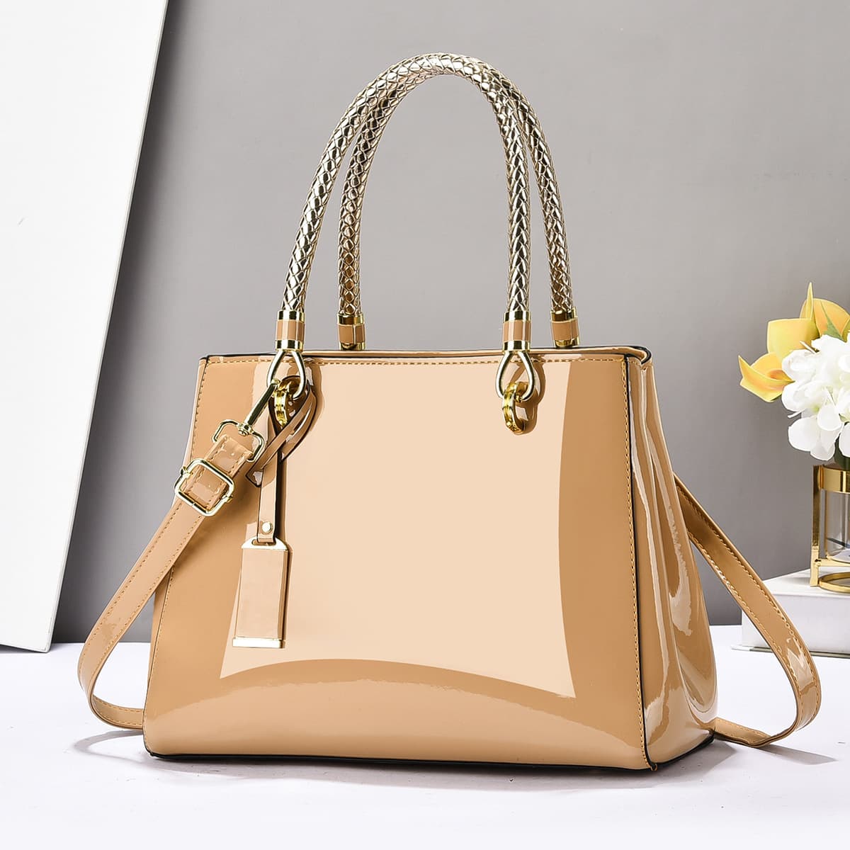 Luxury Fashion Patent Leather Shiny Handbag Women Large Capacity Shoulder Crossbody Bag Casual Versatile Textured Women's Bag