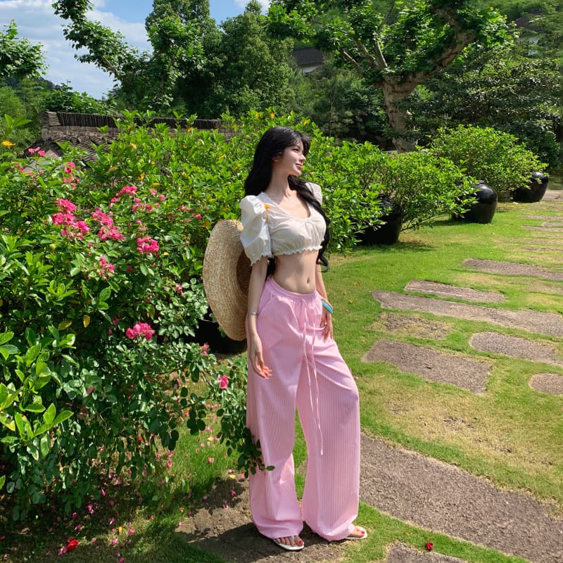 Hot girl sexy pure lust suit with exposed belly puff sleeves short white top pink striped wide leg casual pants for women summer