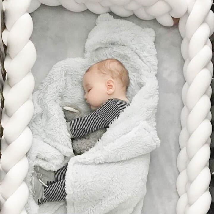 Three-strand baby braid crib bumper, baby crib guardrail decoration, handmade woven European-style knot pillow