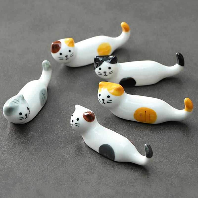 Ceramic Cat Chopstick Rest and Pen Holder, Creative Desktop Gift Ornament and Hotel Tableware Accessory