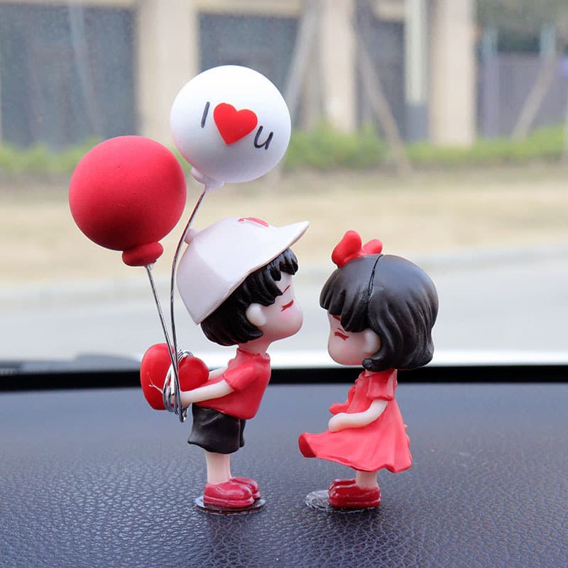 Trendy Car Ornament Cute Couple Car Decoration Wholesale Interior Dashboard Decor Office Small Figurine