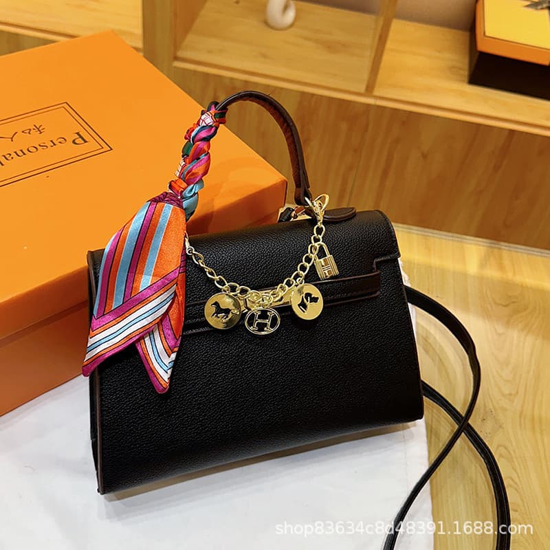 Crossbody Bag Women's Handbag 224 New Style Simple Fashion Scarf Tote Shoulder Bag Lock Kelly Bag Platinum Bag