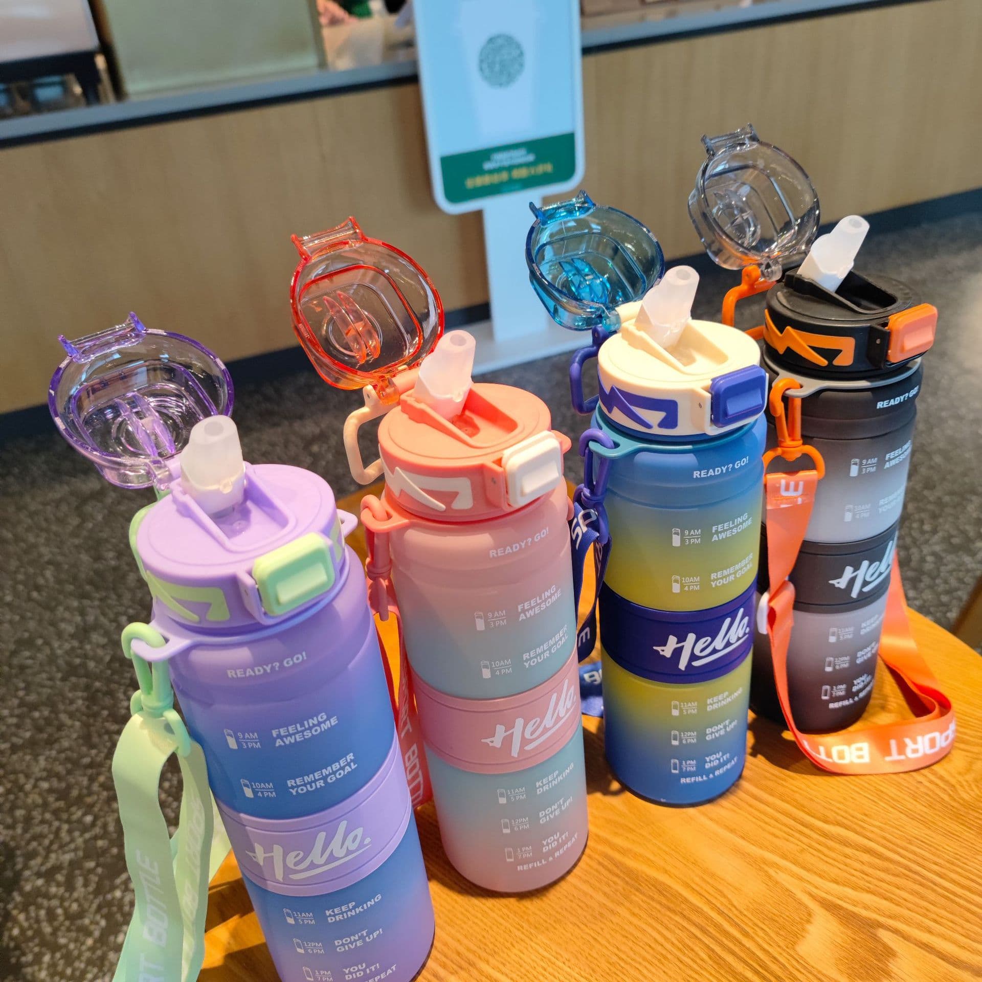 Wholesale 1000ml high-looking straw cup plastic water cup portable strap straw water bottle student gradient water bottle