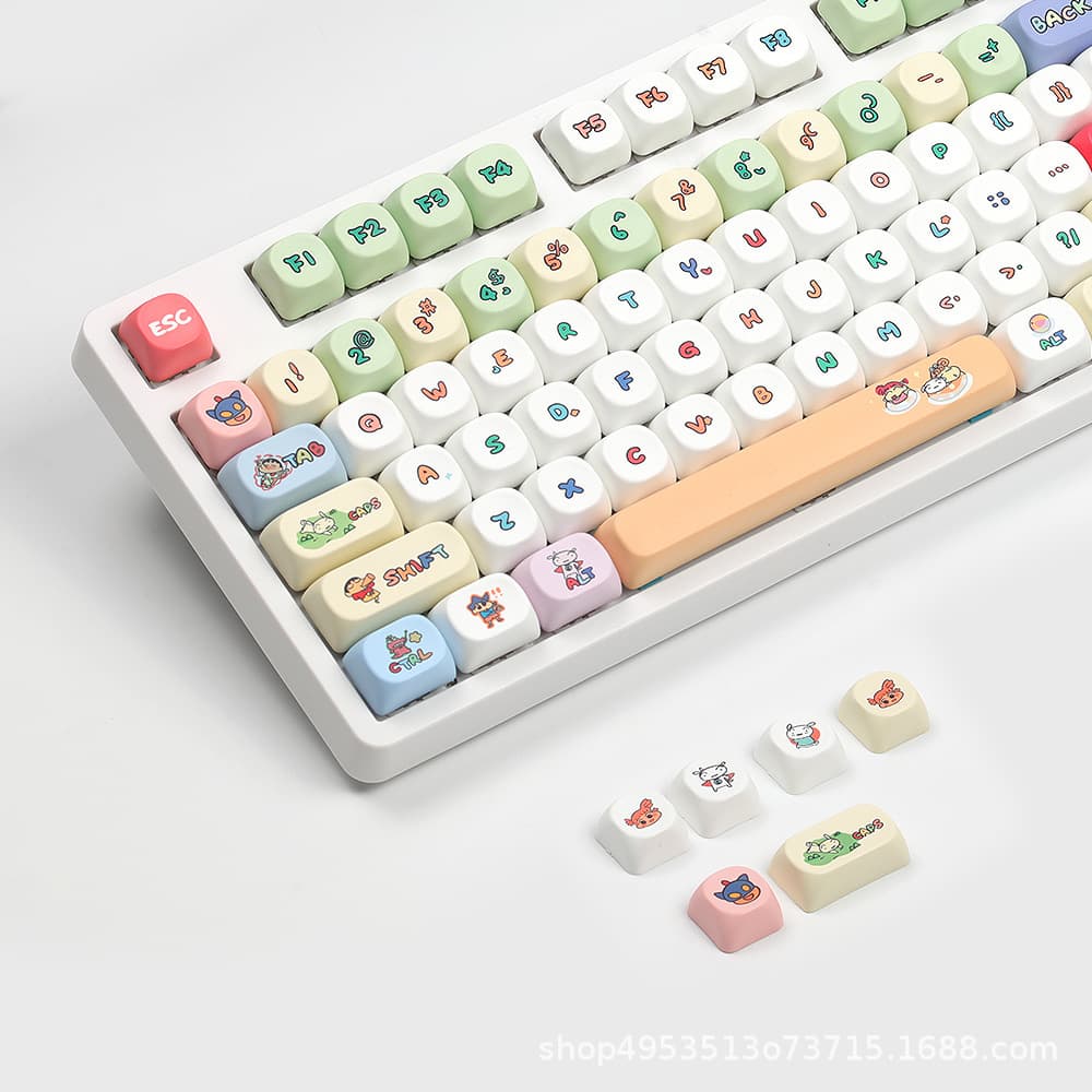 Crayon Shin-chan keycaps, dye-sublimation process Moa height cross hole compatible with satellite switches, mechanical keyboard non-translucent