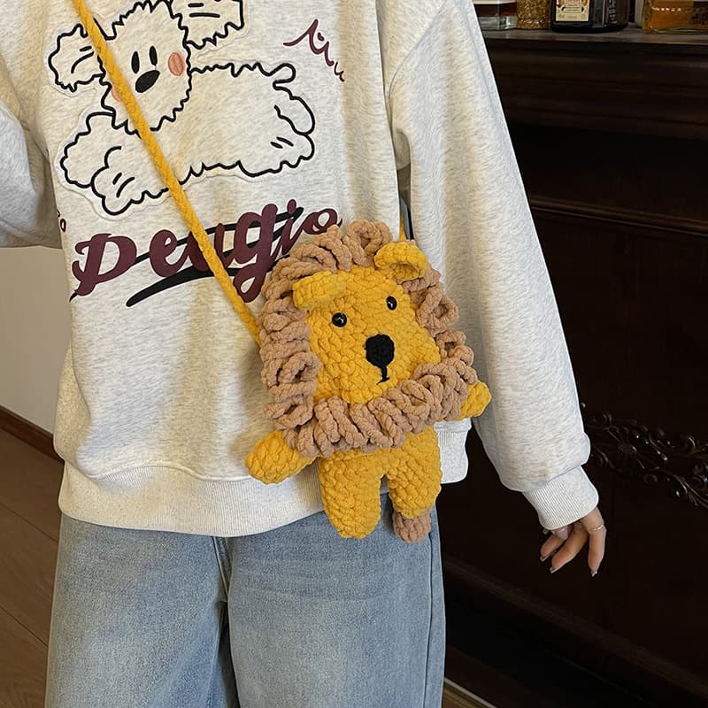 Cartoon Handmade Crochet Bag Cute Little Lion Knitted Yarn Bag Finished Knitted Phone Bag Children's Crossbody Bag