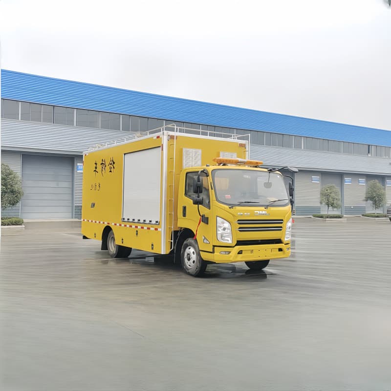 JMC Kaiyue UV curing repair vehicle, non-excavation UV curing model for municipal pipelines.