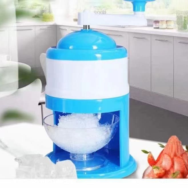 Hand-cranked ice shaver, fruit smoothie maker, small household ice crusher, soft frosting ice maker, in stock.