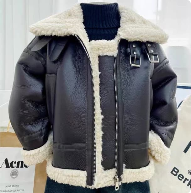 Boys' autumn and winter coat, stylish and cool, Korean style, fleece-lined, thick leather jacket for toddlers and preschoolers, baby lamb fleece coat.