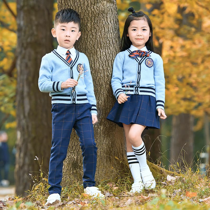 Primary school uniforms, kindergarten uniforms, British college style, older children's class uniforms, children's knitted sweater suits