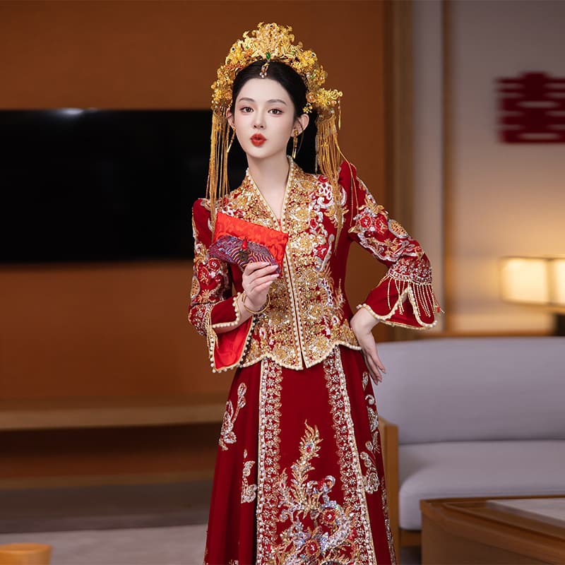 Velvet Xiuhe Suit 2026 New Style Bride Wedding Dress High-End V-Neck Heavy Craft Chinese Wedding Gown Spring