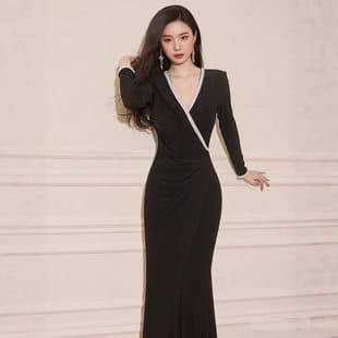 Long Sleeve Cross-border Dress French Long Elegant High-end Sense Long Sleeve Little Black Dress European and American Deep V Neck Banquet Dress