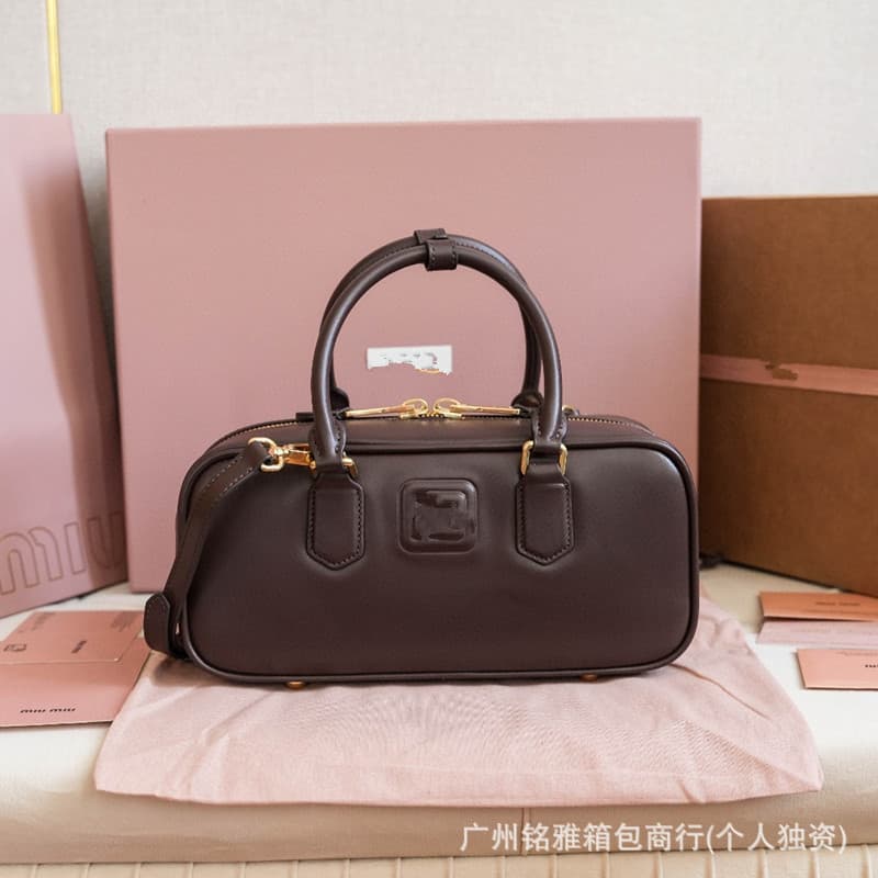 Original Piumi New Style Bowling Boston Handbag for Women, Shoulder Bag, Crossbody, Pillow Pleated Lady Bag