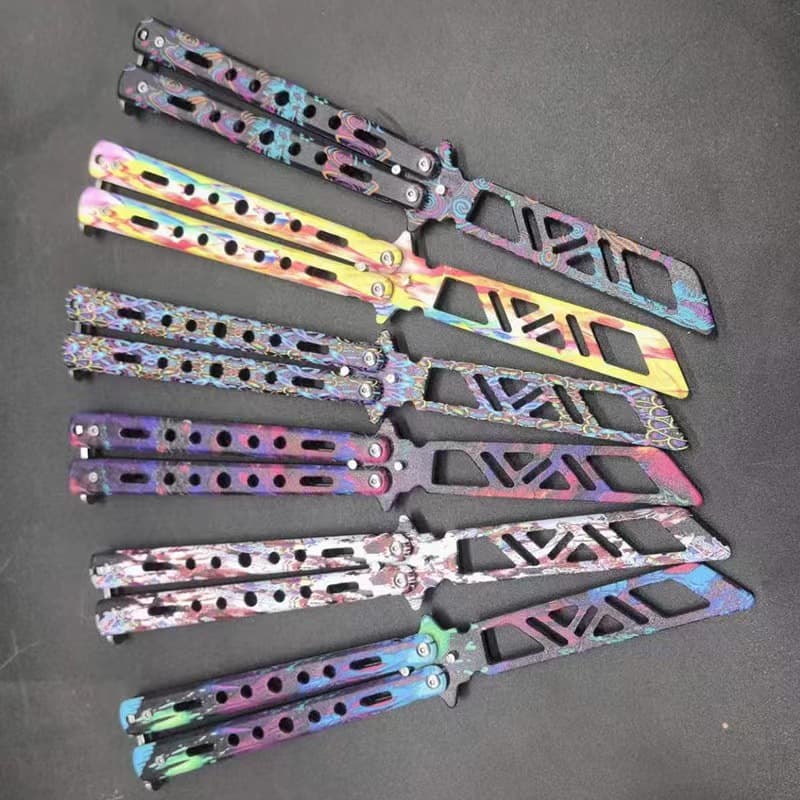 Factory Hot Sale CSGO Game Peripheral Butterfly Knife Cool Butterfly Training Knife Unsharpened Flipping Knife
