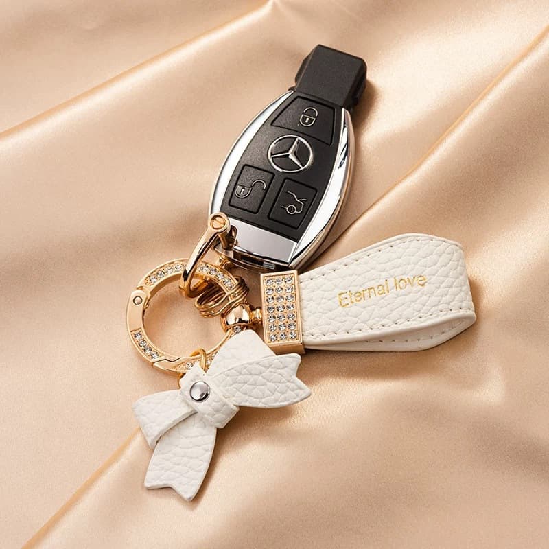 Factory Direct Women's Luxury Bowknot Exquisite Keychain