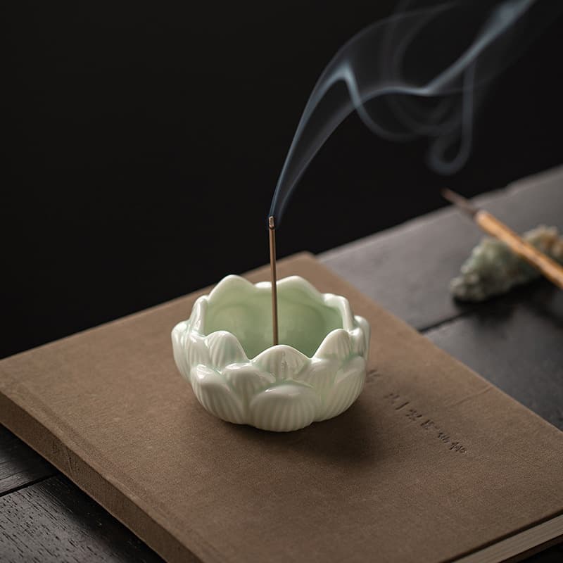 Ceramic lotus incense socket creative small incense burner household indoor incense incense holder tea table sandalwood incense burner
