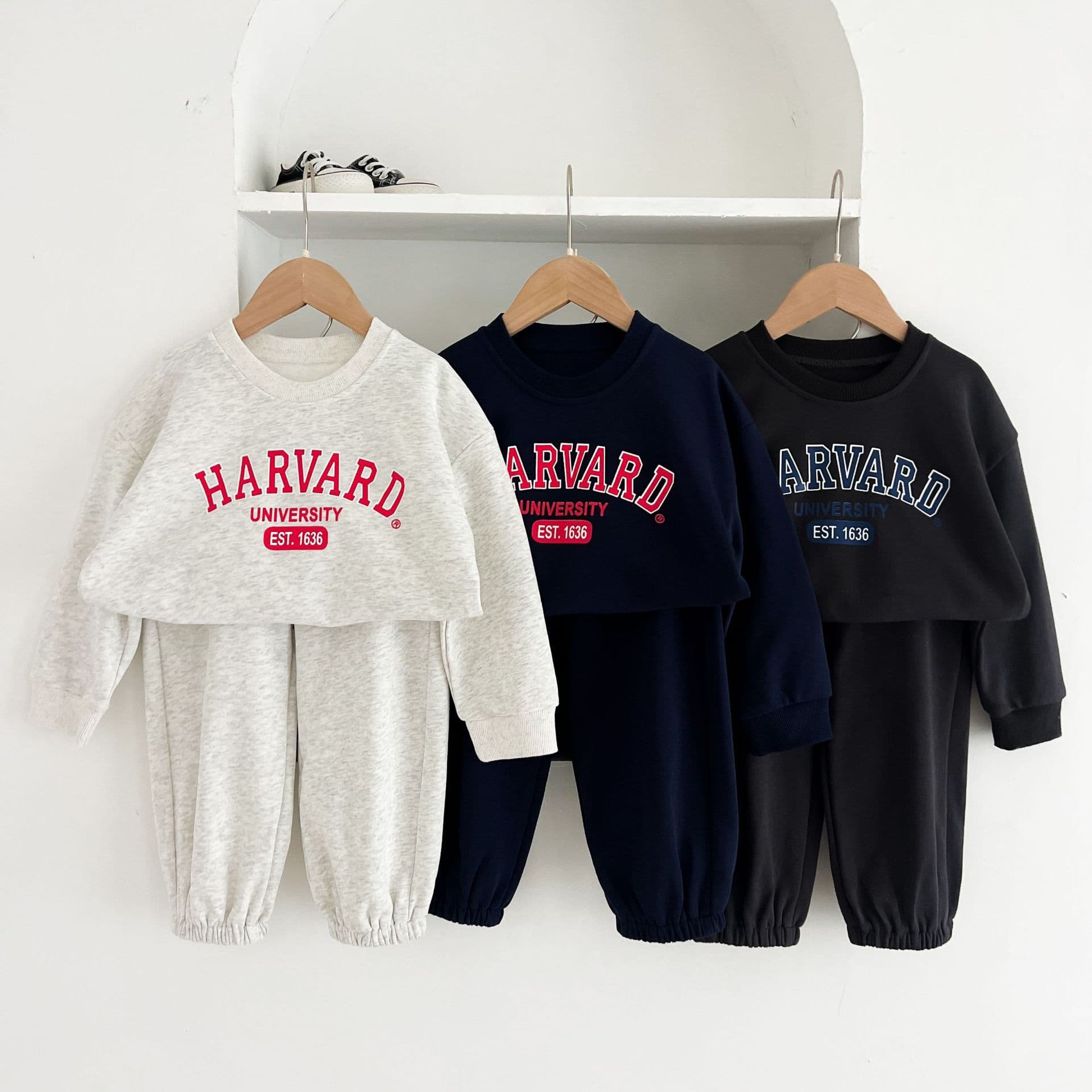 Kids' Set Spring/Fall New Boys' Letter Print Sportswear Set Baby Girls' Hoodie and Pants with Winter Fleece-Lined Option