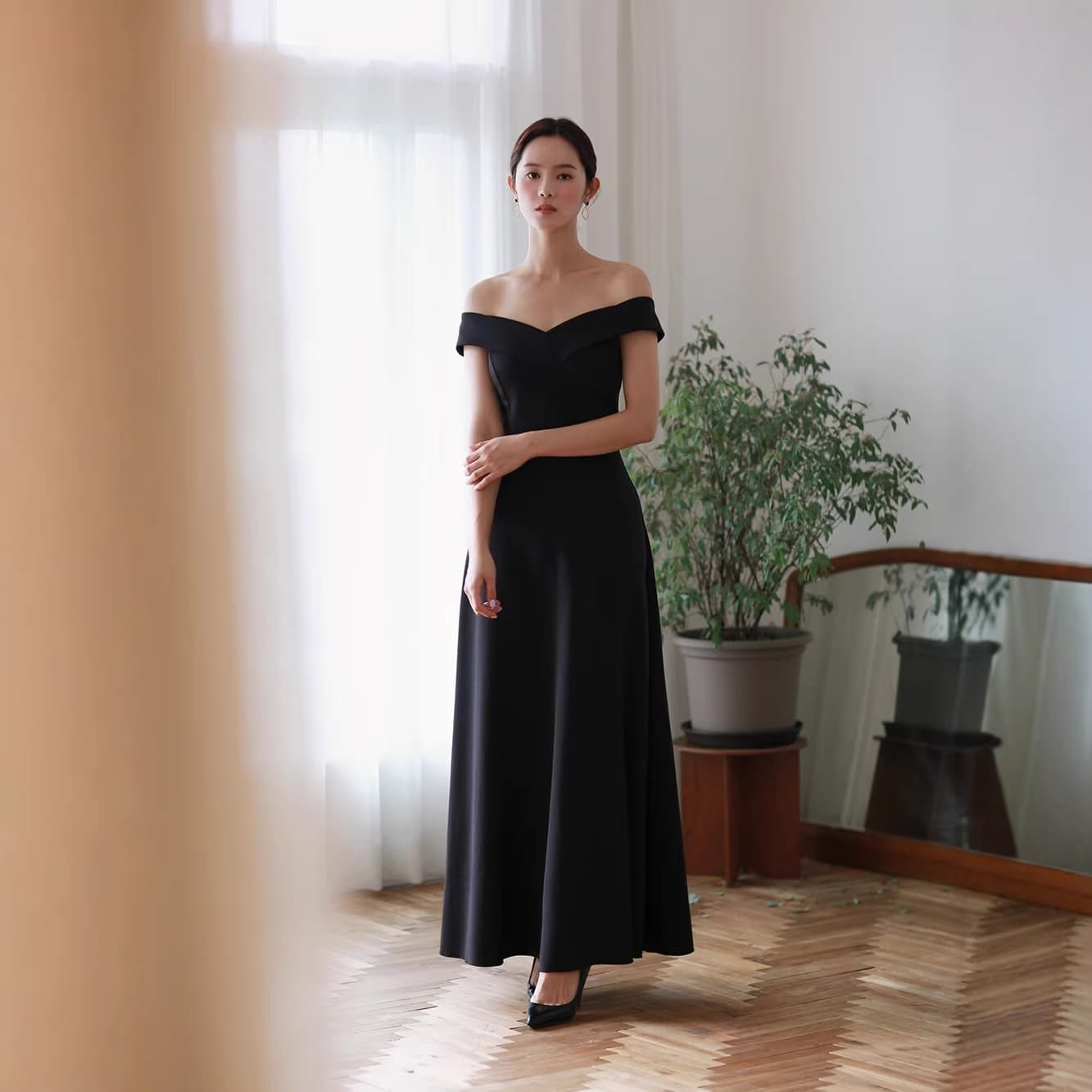 Black One-Shoulder Evening Gown for Women Long Slim Fit Banquet Dress High-End Host Toasting Dress