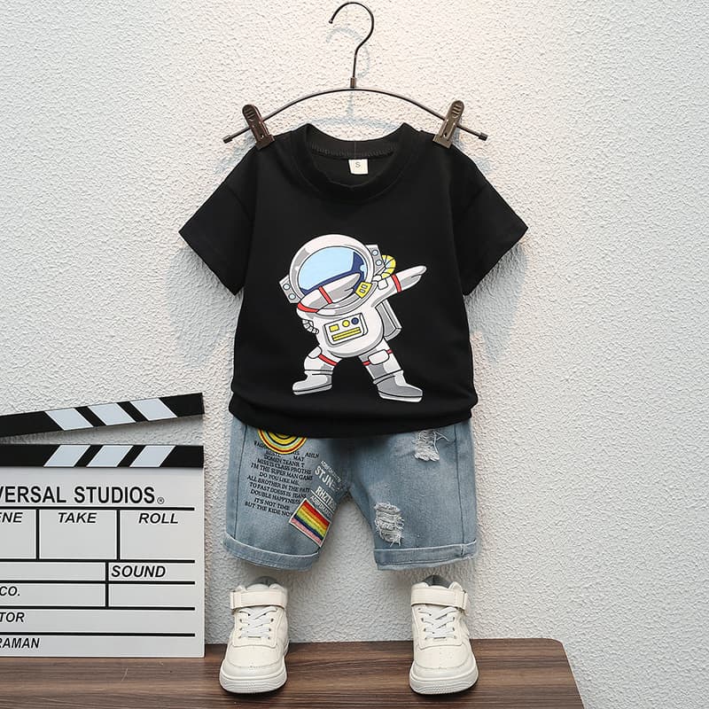 New Summer Boys' Outfit Set, Stylish Baby Kids Short Sleeve and Shorts Two-Piece Set, Cool Fashion Clothes