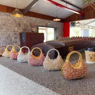 European and American cross-border evening bag for women, rhinestone-embedded acrylic clutch, luxury mini children's crystal-studded evening bag