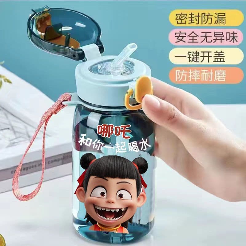 Nezha-themed trendy water bottle for elementary school students, cute cartoon straw cup, kindergarten cup, portable cup.